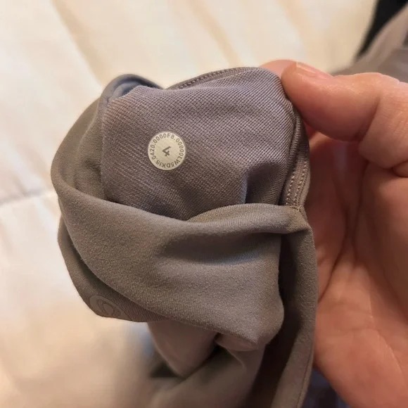 Lululemon Align High-Rise Tight 28" *Twist Waist - Picture 4 of 12